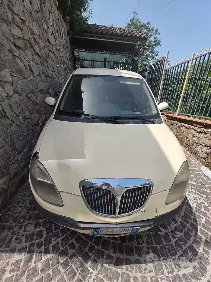 Usata Lancia Ypsilon 69 CV (50 kW) 2004 Utilitaria