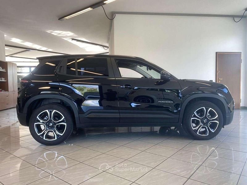 Usata Jeep Avenger Altitude 101 CV (74 kW) 2024 Nero SUV