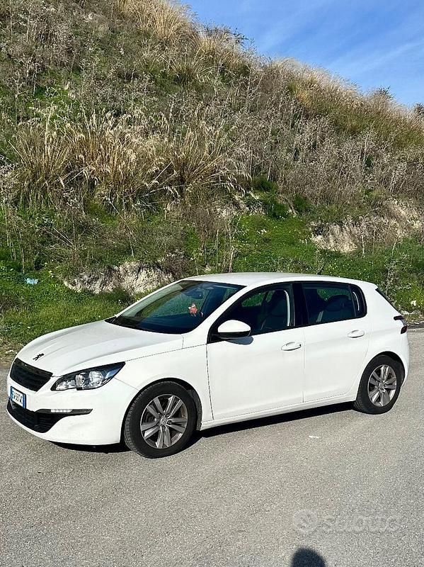Usata Peugeot 308 Active 115 CV (84 kW) 2014 Bianco Berlina