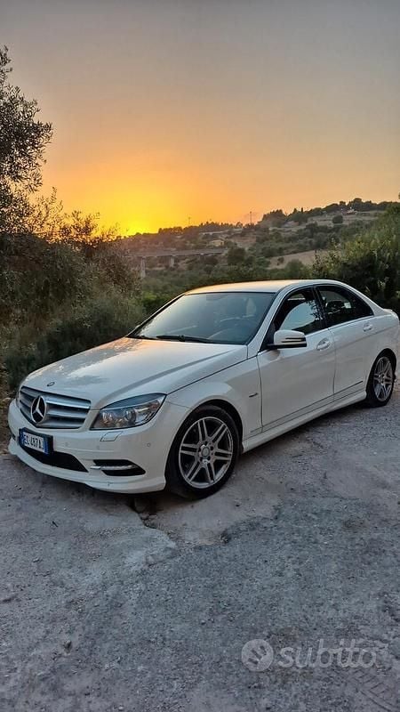 Usata Mercedes C250 AMG 204 CV (150 kW) 2010 Bianco Berlina