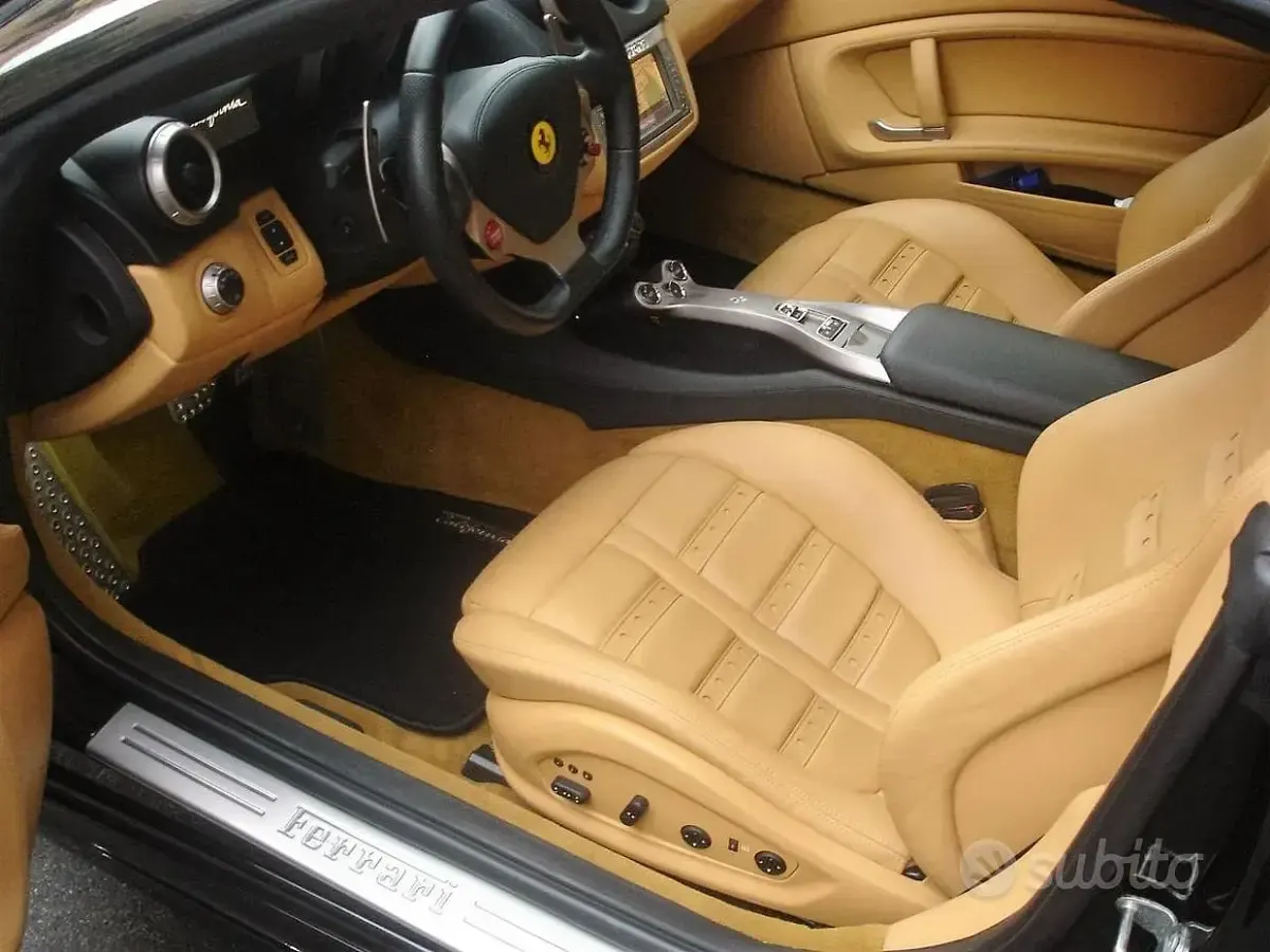 Usata Ferrari California 460 CV (338 kW) 2013 Nero Cabrio