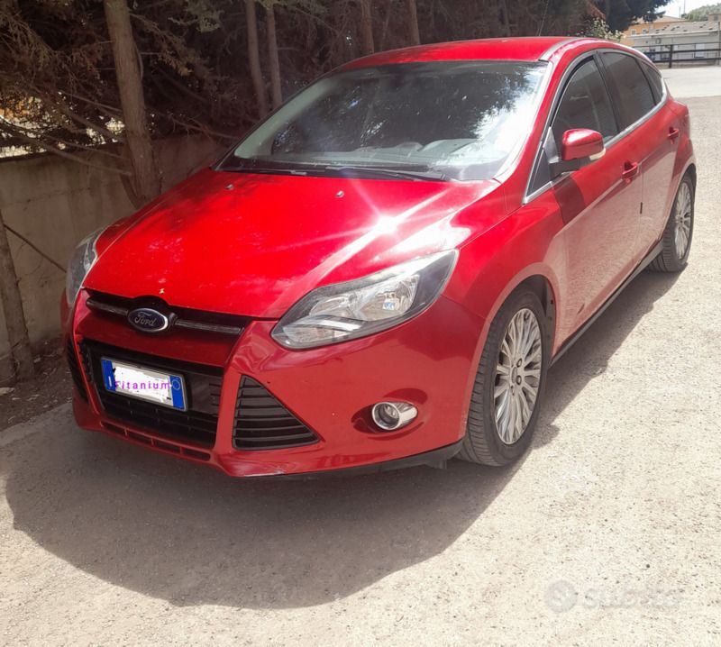 Usata Ford Focus Titanium 115 CV (84 kW) 2011 Rosso Berlina