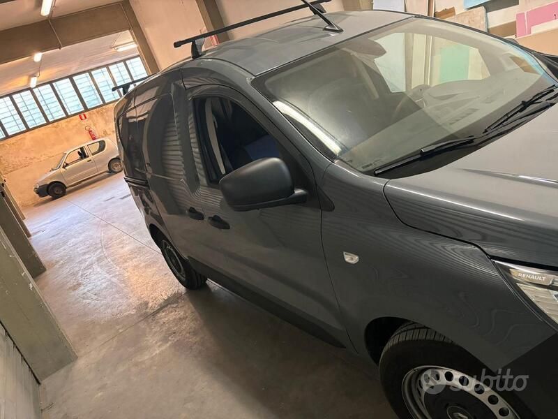Usata 2023 Renault Express Monovolume | 20.000 € - Immagine 1/4