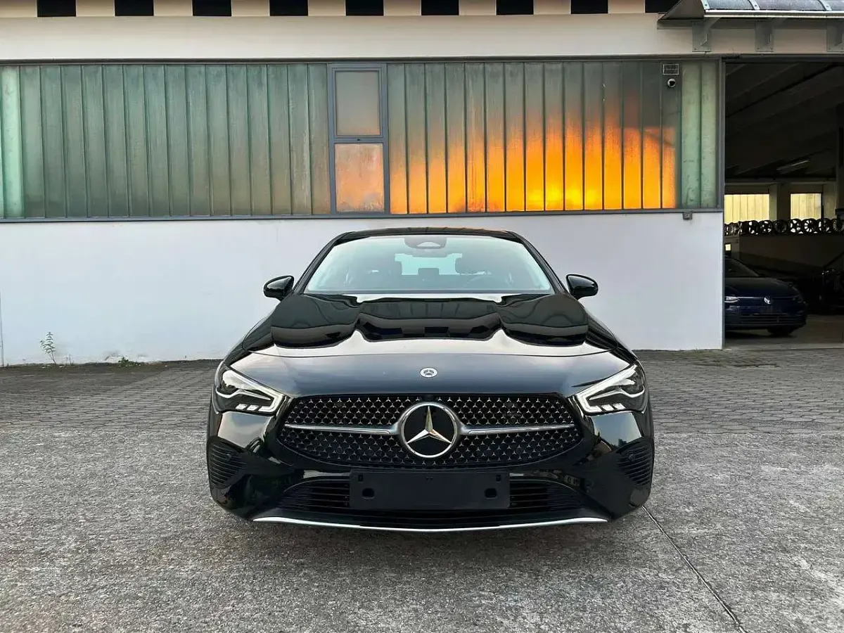 Usata Mercedes CLA180 136 CV (100 kW) 2024 Nero Berlina