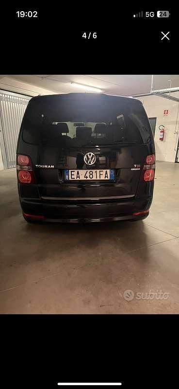 Usata 2010 VW Touran Highline Monovolume | 3500 € (Super prezzo) - Immagine 1/4