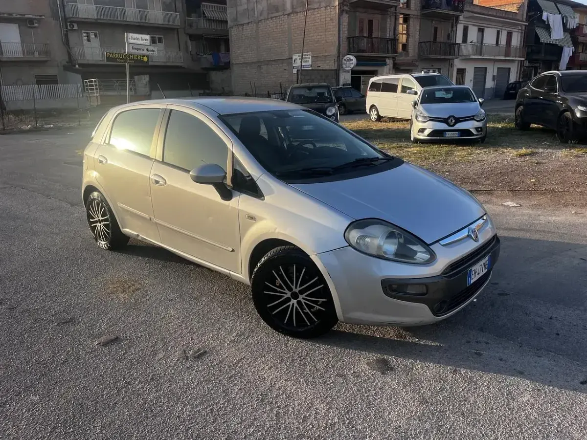 Usata Fiat Punto Evo 75 CV (55 kW) 2011 Utilitaria
