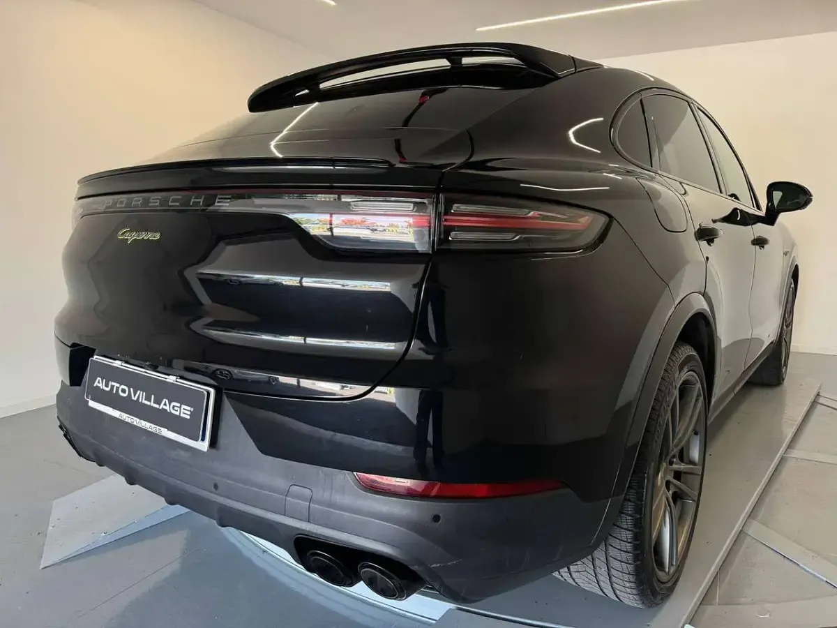 Usata Porsche Cayenne Platinum Edition 340 CV (250 kW) 2023 Nero cromite SUV