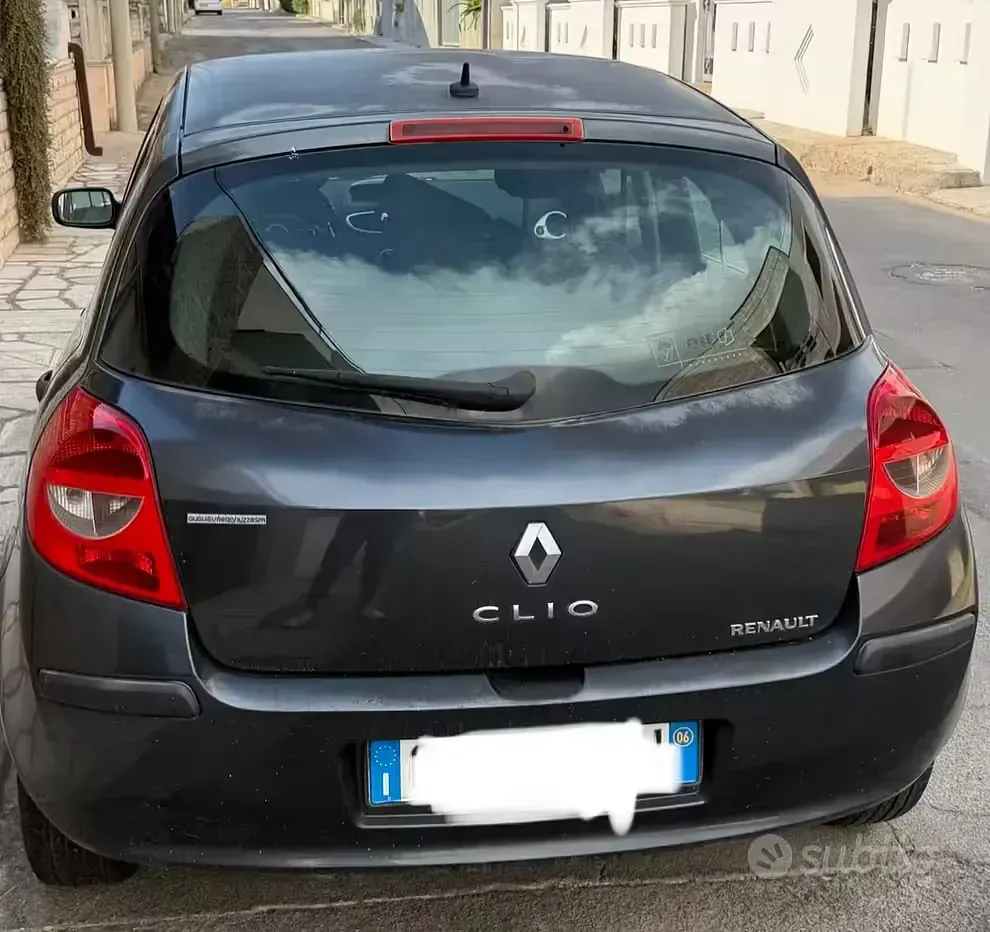 Usata Renault Clio II 85 CV (62 kW) 2006 Berlina
