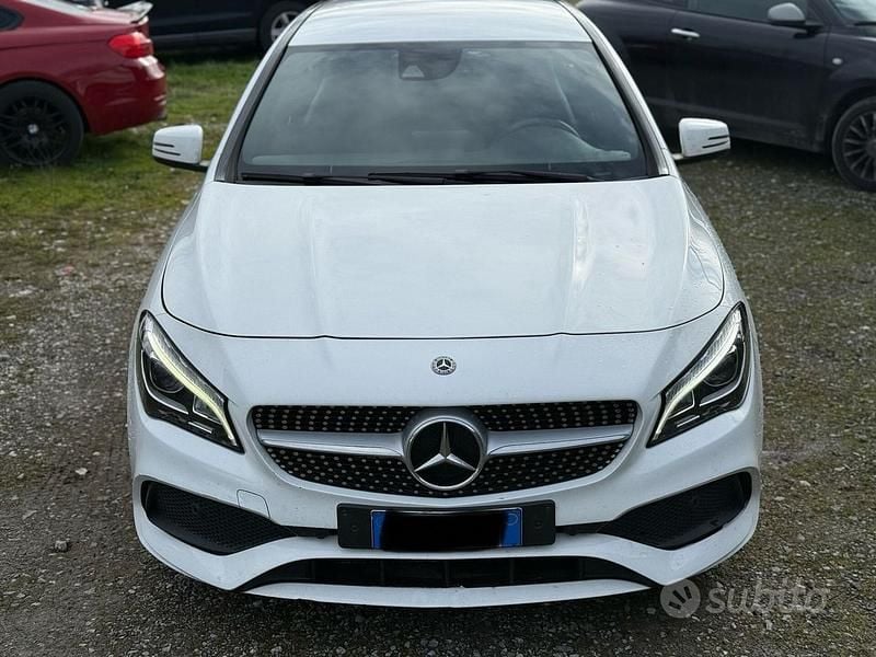 Usata Mercedes CLA200 Premium 136 CV (100 kW) 2018 Bianco Station wagon