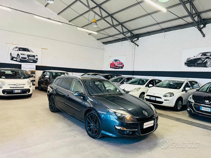 Usata 2013 Renault Laguna III Tre volumi | 4900 € (Buon prezzo) - Immagine 1/4