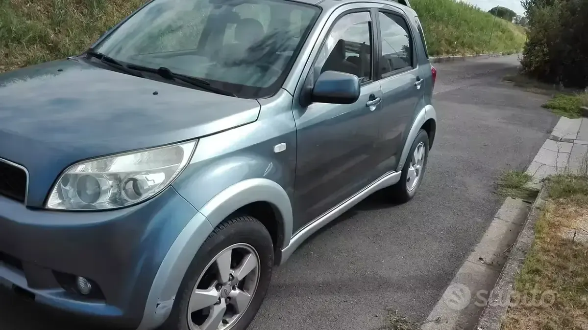 Usata Daihatsu Terios 105 CV (77 kW) 2007 Grigio SUV