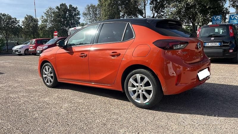 Usata Opel Corsa Elegance 75 CV (55 kW) 2021 Arancione Utilitaria