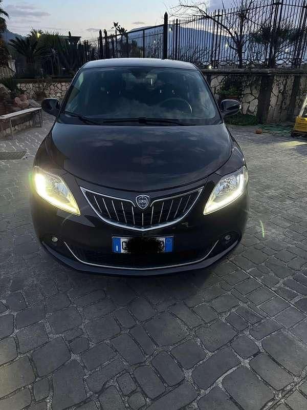 Usata Lancia Ypsilon Gold 69 CV (50 kW) 2022 Utilitaria