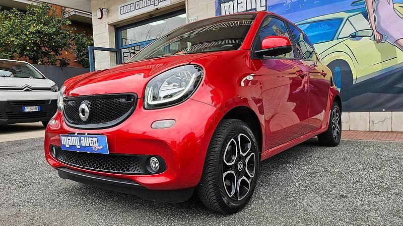Usata Smart ForFour Passion 90 CV (66 kW) 2019 Rosso Utilitaria