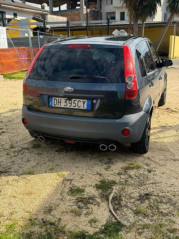 Usata Ford Fiesta 2007 Utilitaria