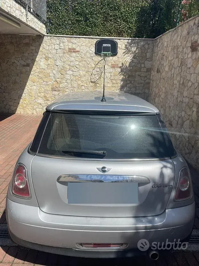 Usata Mini Cooper D 112 CV (82 kW) 2010 Grigio Utilitaria