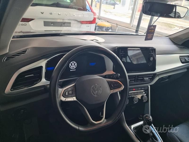 Usata VW T-Roc Life 115 CV (84 kW) 2022 Nero SUV