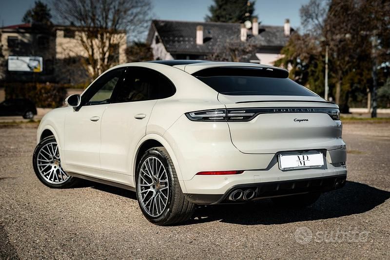 Usata Porsche Cayenne Platinum Edition 340 CV (250 kW) 2022 Bianco SUV