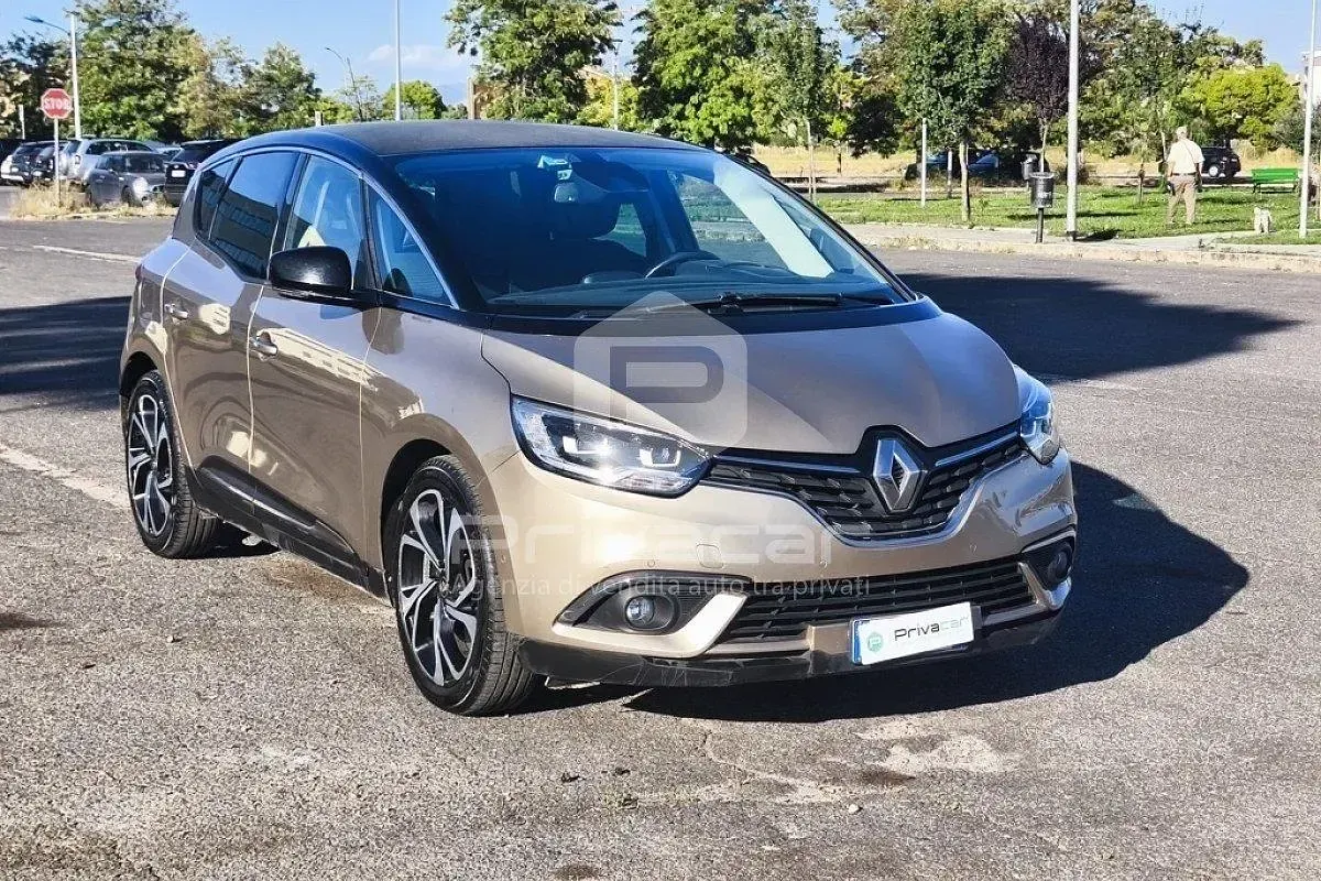 Usata Renault Scénic III Bose Edition 110 CV (80 kW) 2017 Marrone Monovolume