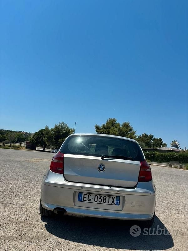 Usata BMW 116 122 CV (89 kW) 2009 Grigio Utilitaria