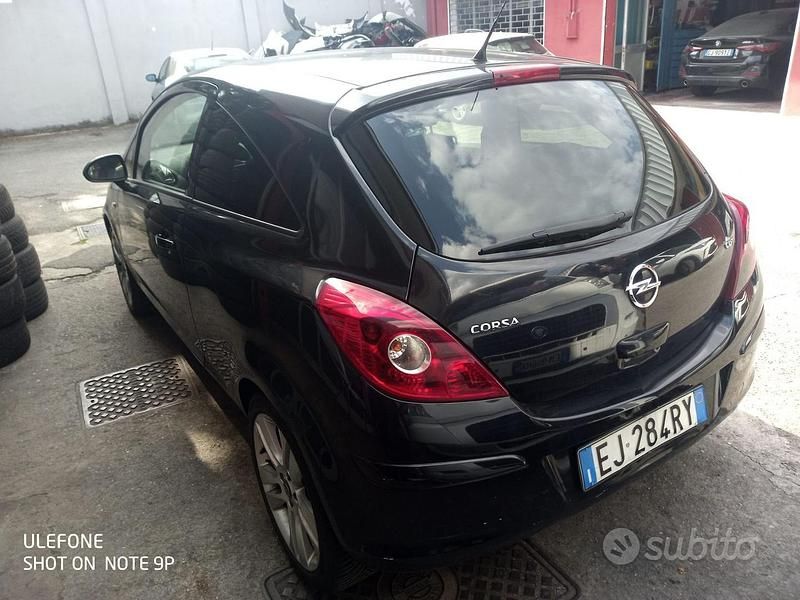 Usata Opel Corsa 2011 Nero Utilitaria