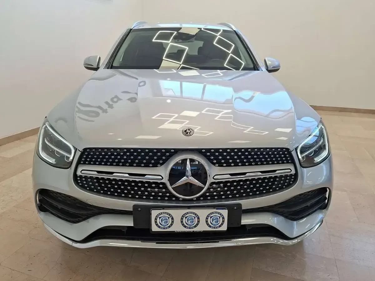Usata Mercedes GLC220 Premium 194 CV (142 kW) 2020 Argento SUV