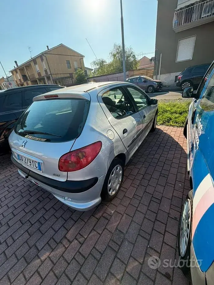 Usata Peugeot 206 75 CV (55 kW) 2006 Grigio Berlina