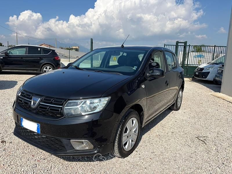 Usata Dacia Sandero Comfort 75 CV (55 kW) 2020 Nero Utilitaria