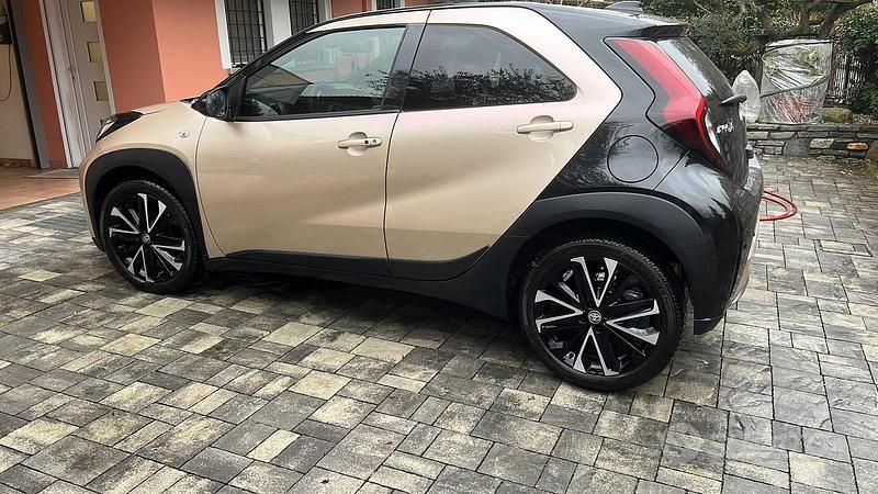 Usata Toyota Aygo X Lounge 2022 SUV
