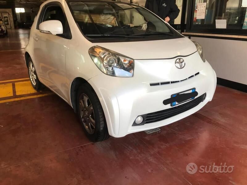 Usata Toyota iQ 2009 Bianco Utilitaria