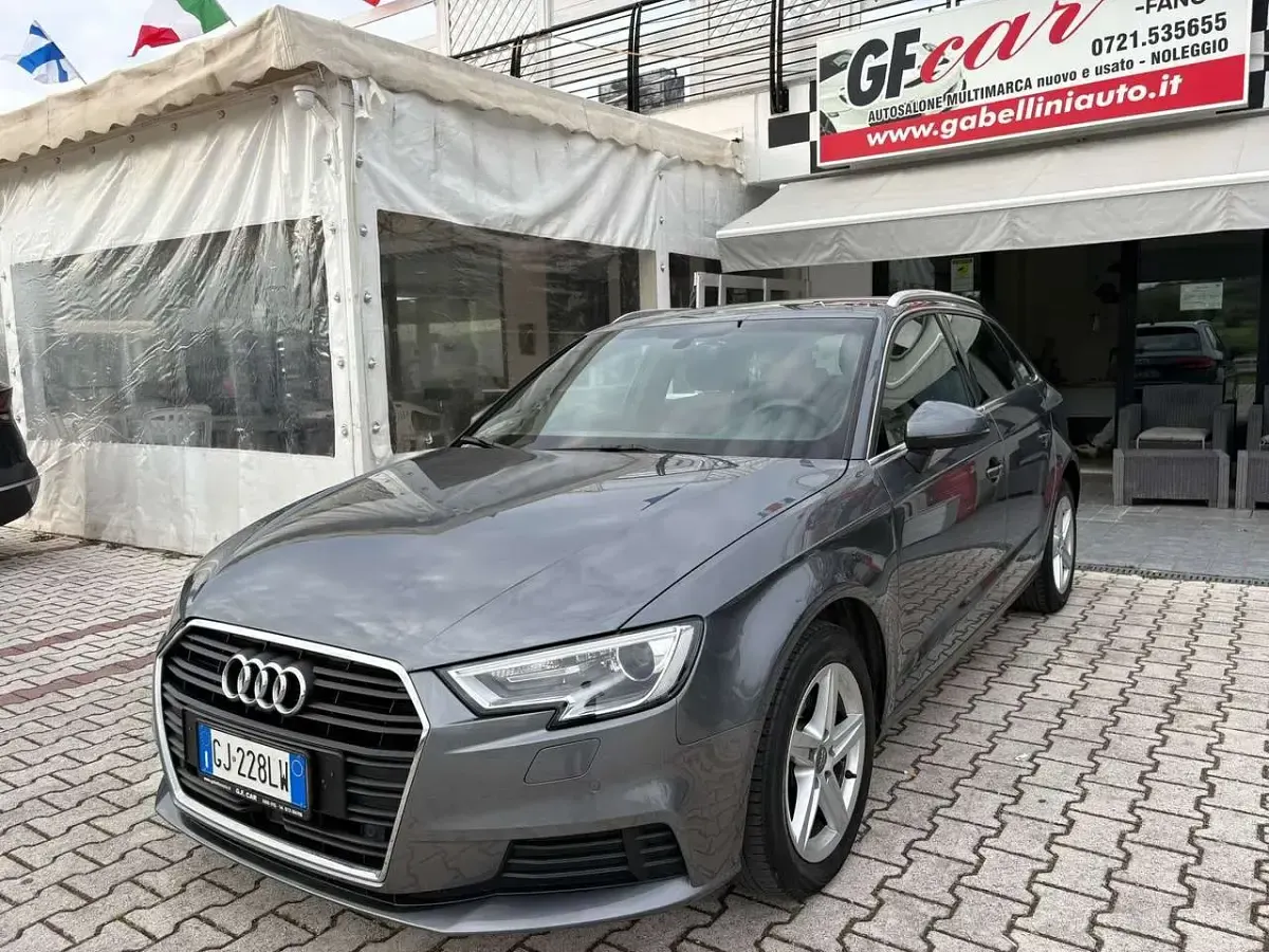 Usata Audi A3 Ambiente 110 CV (80 kW) 2019 Grigio Berlina