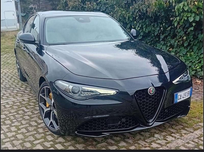 Usata Alfa Romeo Giulia Tech Edition 160 CV (117 kW) 2020 Nero Berlina