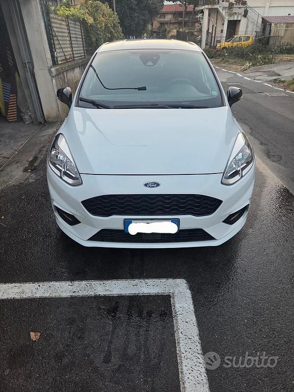 Usata Ford Fiesta ST-Line 100 CV (73 kW) 2018 Bianco Utilitaria