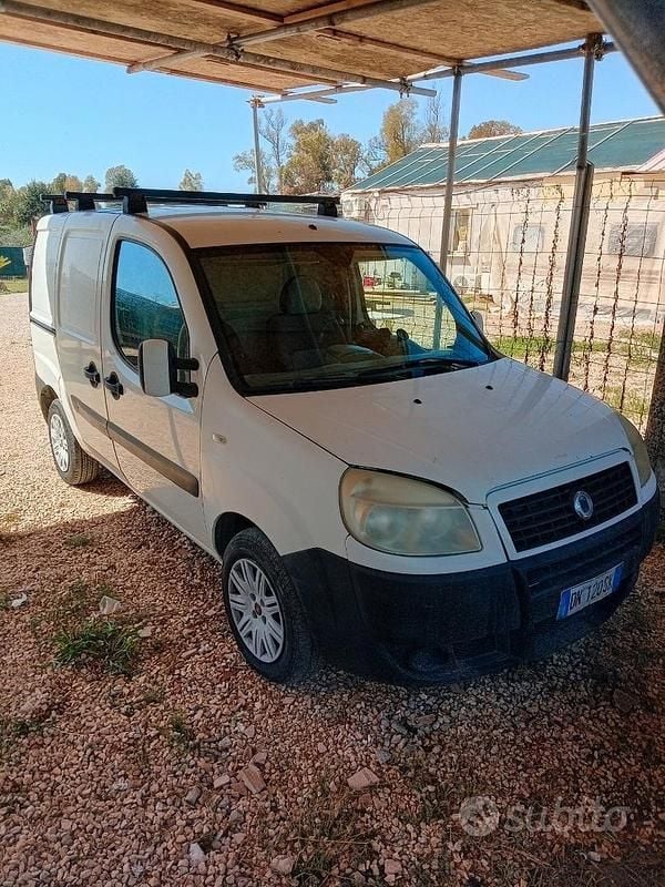 Usata Fiat Doblò 103 CV (75 kW) 2008 Bianco Monovolume