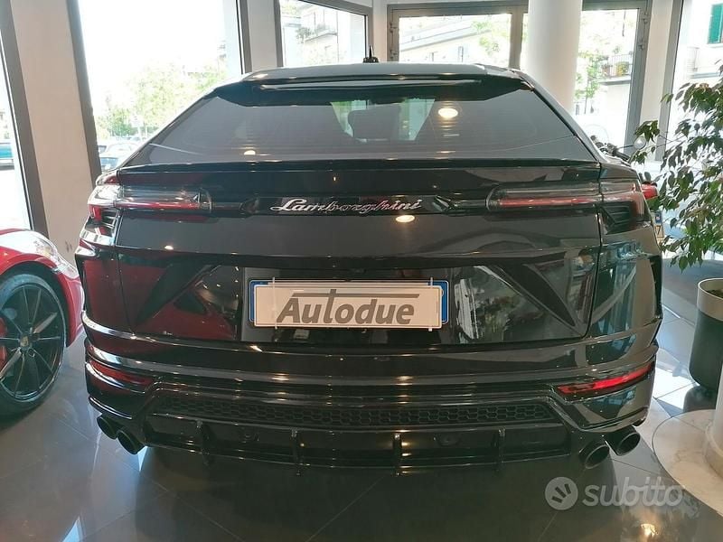 Usata Lamborghini Urus 650 CV (478 kW) 2022 Nero SUV