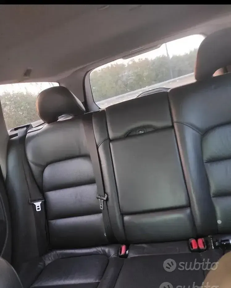 Usata Volvo V70 136 CV (100 kW) 2010 Grigio Station wagon