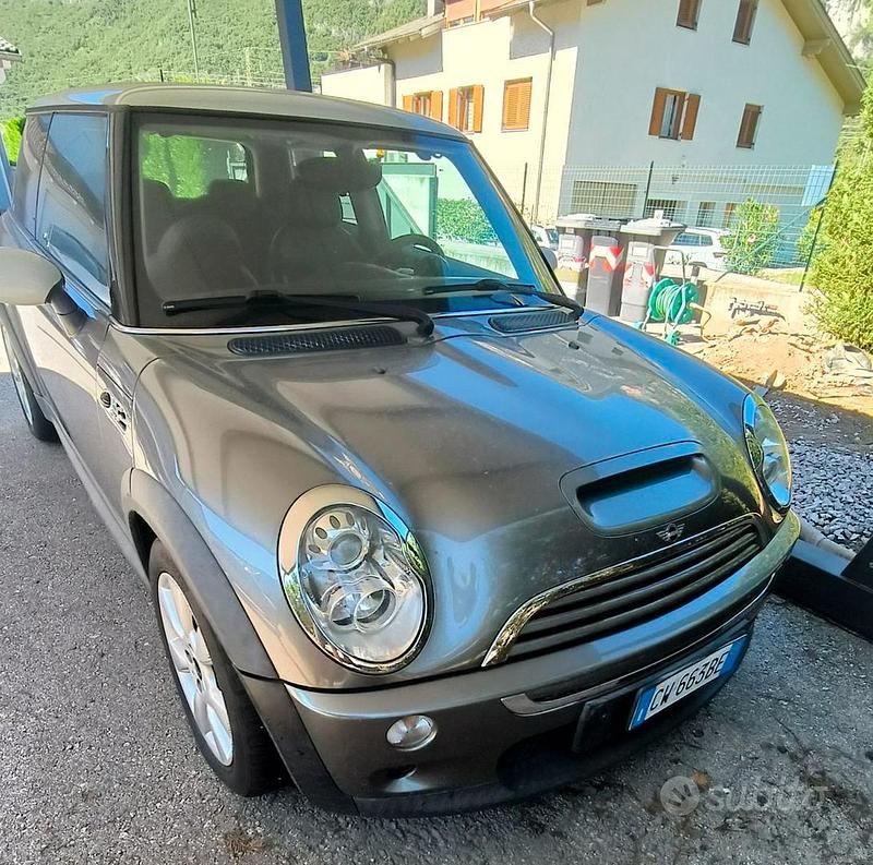 Usata Mini Cooper S 170 CV (125 kW) 2005 Grigio Utilitaria