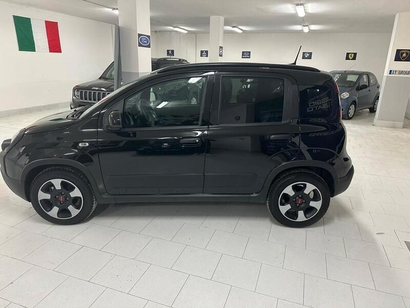 Usata Fiat Panda Cross Cross 70 CV (51 kW) 2023 Nero Utilitaria