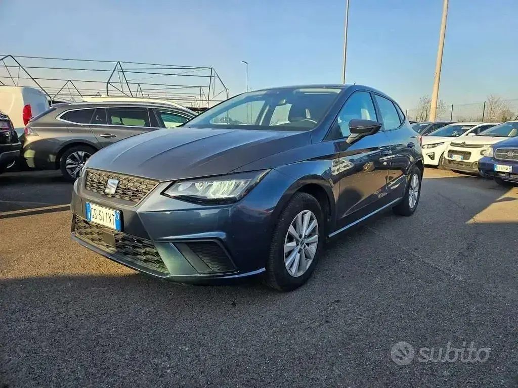Käytetty Seat Ibiza Business 80 HP (58 kW) 2023 Harmaa Viistoperä