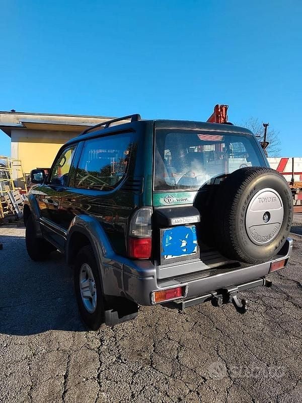 Usata 2001 Toyota Land Cruiser SUV | 16.000 € - Immagine 1/4