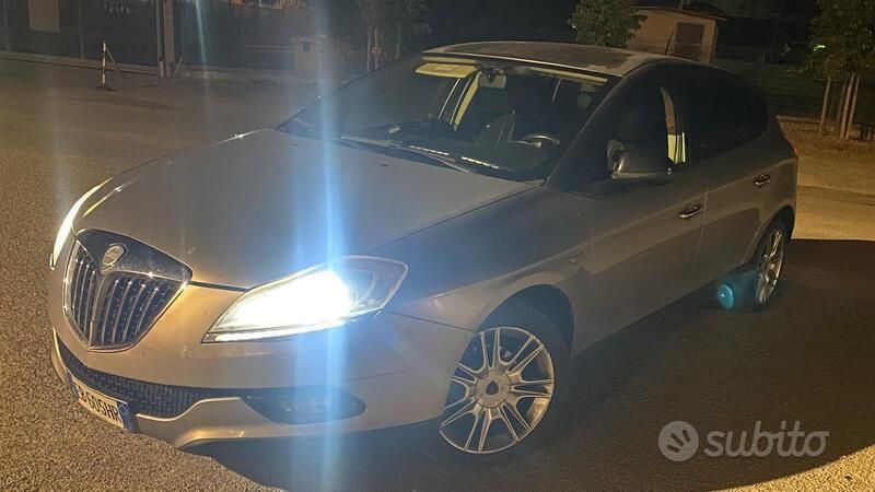 Usata 2010 Lancia Delta Due volumi | 3400 € (Buon prezzo) - Immagine 1/4