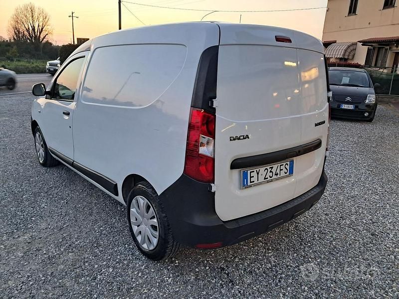 Usata Dacia Dokker 90 CV (66 kW) 2014 Bianco Monovolume