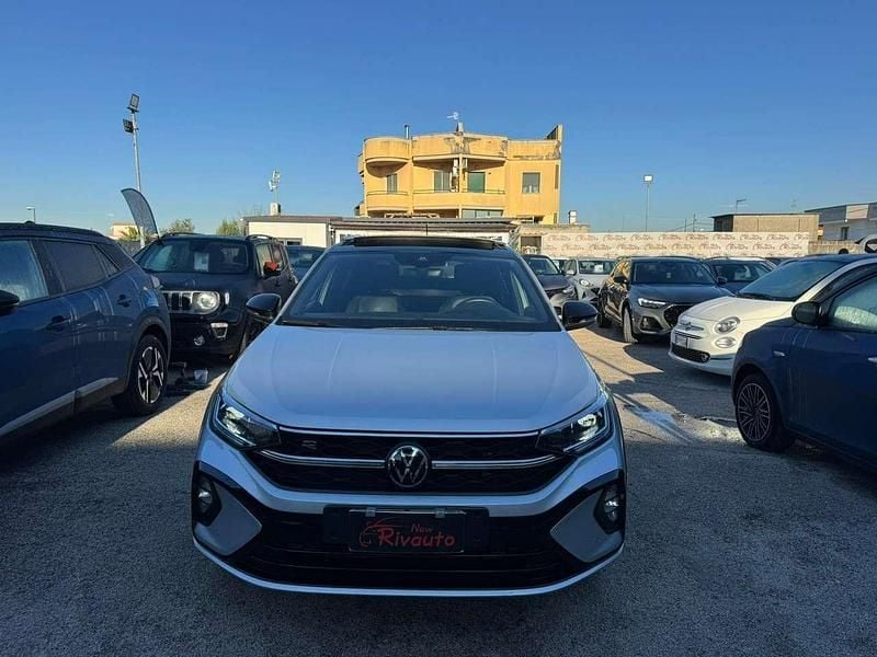 Usata VW Taigo R-line 110 CV (80 kW) 2022 Argento SUV