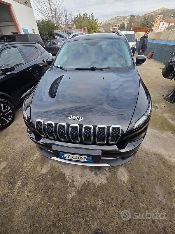 Usata Jeep Cherokee 140 CV (102 kW) 2017 Nero SUV