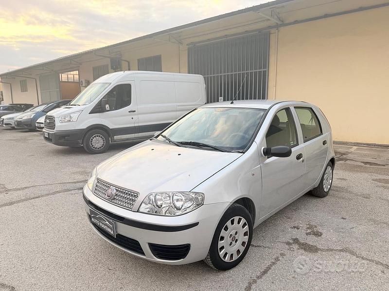 Usata Fiat Punto 59 CV (43 kW) 2010 Grigio Utilitaria