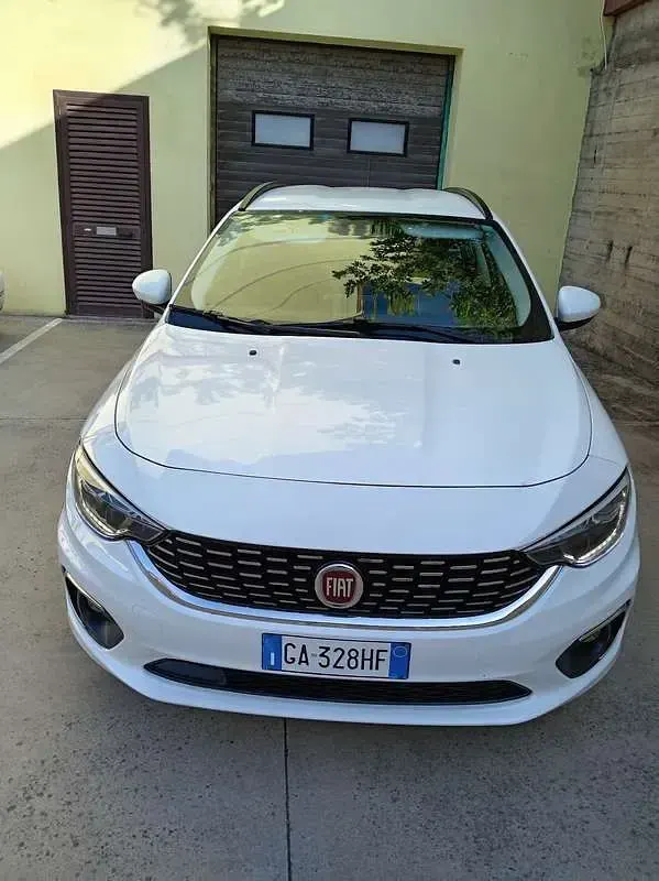 Usata Fiat Tipo Lounge 120 CV (88 kW) 2020 Station wagon
