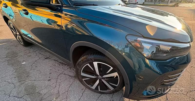 Usata VW Tiguan Elegance 150 CV (110 kW) 2024 Verde SUV