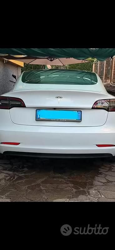 Usata Tesla Model 3 Standard Range 235 kW (320 CV) 2023 Bianco Berlina