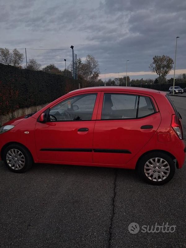 Usata Hyundai i10 2009 Rosso Utilitaria