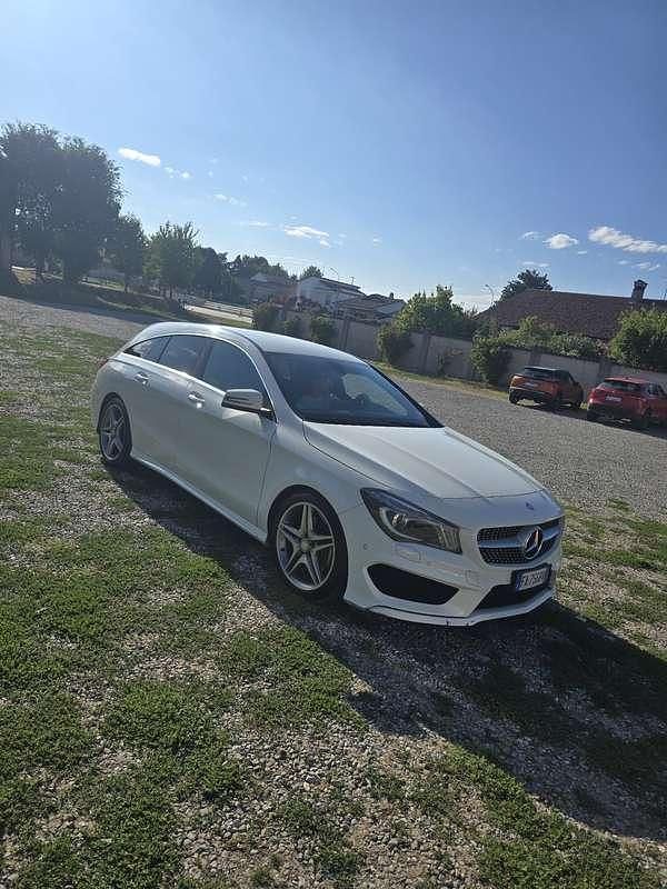 Usata Mercedes CLA220 Shooting Brake Premium 177 CV (130 kW) 2015 Station wagon
